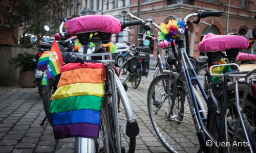 LGBTQ regenboogambassadeurs fiets