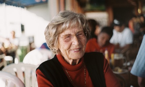 vrouw ouderenvereniging lokale ouderenraad cultuur noodfonds 