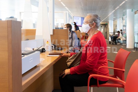Ouderen aan loket
