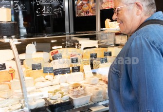 Ouderen op de markt